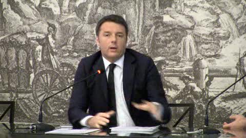 Strage a Parigi, Renzi: 
