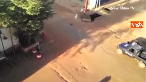 Attentato in Mali, il video di un ostaggio cinese al Radisson Blu