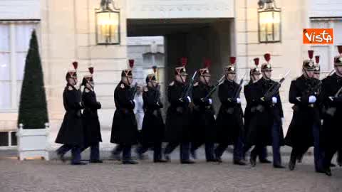 Renzi incontra Hollande, immagini dell'Eliseo