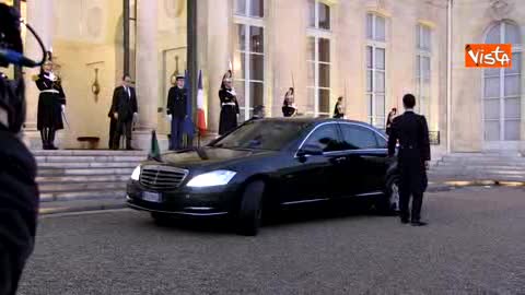 Renzi incontra Hollande all'Eliseo, arrivo del Premier italiano