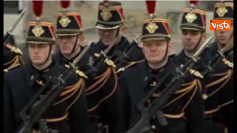 Parigi, commemorazione delle vittime al Les Invalides: c'è anche Sarkozy