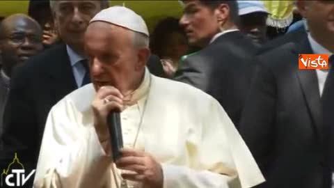 Papa Francesco alla folla: 