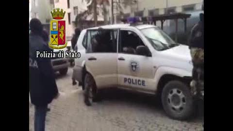 Terrorismo, 4 kosovari arrestati: minacce e proclami sui social