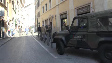 Pd, il sindaco di Milano Pisapia incontra Renzi al Nazareno