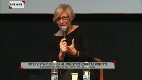 Il ministro Pinotti a Primocanale: "Candidarmi a sindaco di Genova? Direi di no"