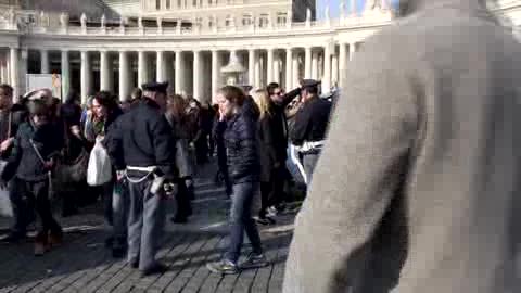Giubileo, a Roma in piazza San Pietro la folla di pellegrini