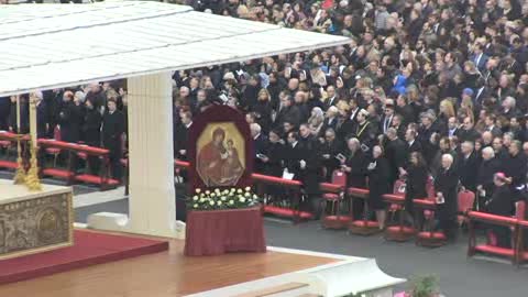 Giubileo, gli spalti delle istituzioni in piazza San Pietro