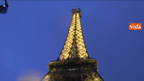 Cop 21, la Tour Eiffel si illumina con l'energia prodotta da sportivi di tutto il mondo