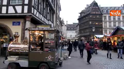 Strasburgo, i banchi più belli e colorati del mercato di Natale