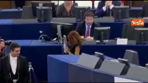 Il Parlamento europeo assegna il premio per la libertà d'espressione a un blogger saudita