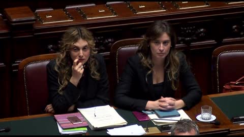Boschi corregge data di Di Battista con il labiale: il padre del Ministro entra nel CDA di Banca Etruria nel 2014, non 2011