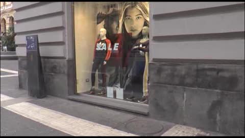 Lo shopping a Napoli nel primo giorno dei saldi