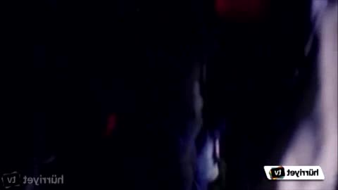 Enorme scoppio nel cielo, alcuni pensano che un fulmine abbia colpito un Ufo