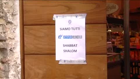 Charlie Hebdo, al ghetto di Roma si abbassano le serrande per ricordare le vittime degli attentati