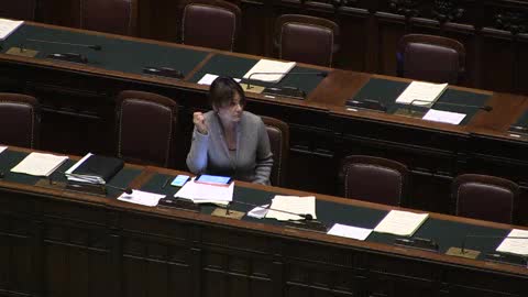 Camera, riprendono i lavori parlamentari. Nell'aula vuota si discute sul decreto legge Ilva