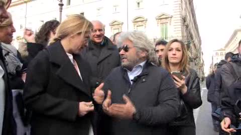 Meloni con imitatore di Grillo: 