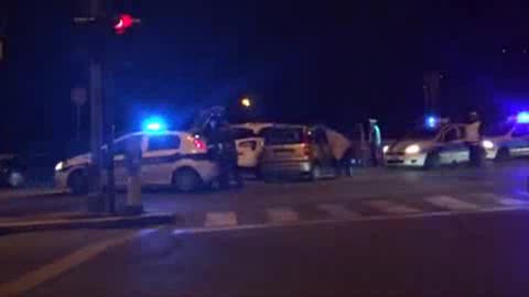 Incidente a Genova: scontro tra due auto in corso Aurelio Saffi, una ferita lieve