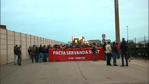 Corteo Ilva, l'obiettivo del corteo è il casello di Genova Ovest