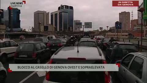 Ilva, secondo giorno di protesta: Sopraelevata bloccata, quasi 2km di coda in direzione ponente