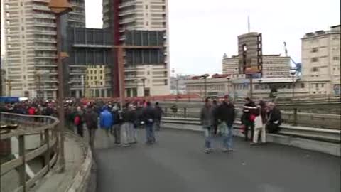 Ilva, secondo giorno di protesta: continua il blocco della Sopraelevata