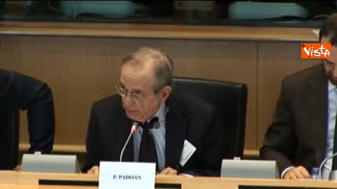 Padoan a un'eurodeputata inglese: 
