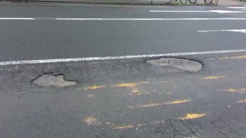 Emergenza buche nelle strade di La Spezia, anche nelle vie principali