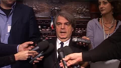 Brunetta, statue coperte: 