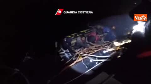 Grecia, salvati 31 migranti dalla Guardia Costiera 