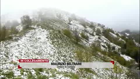 Meteo, è arrivata la prima neve in Liguria: fiocchi anche a Torriglia