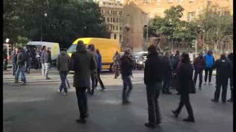 Il centro di Genova paralizzato dalla protesta dei lavoratori