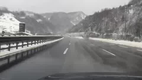 Neve in autostrada sulla A26 tra Genova e Masone (1)