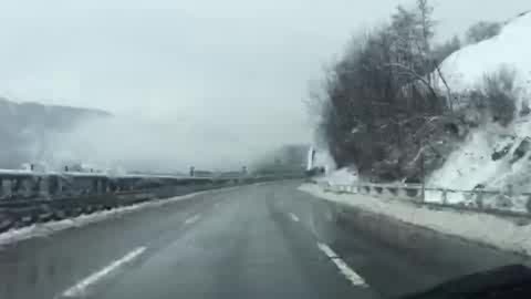 Neve in autostrada sulla A26 tra Genova e Masone (2)