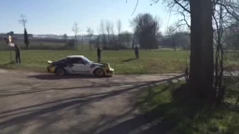 Historic rally delle Vallate Aretine al via, il test della Porsche-Balletti