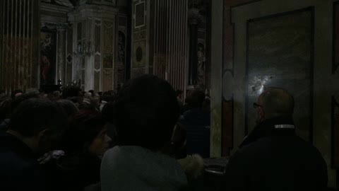 In centinaia alla veglia di preghiera per Francesca Bonello alla Chiesa del Gesù