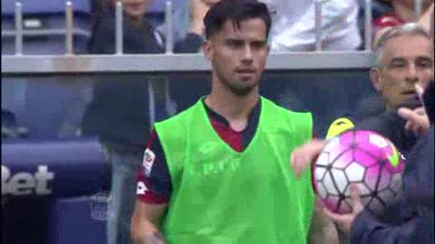 Il Genoa stende il Frosinone con le magie di Suso, 4-0