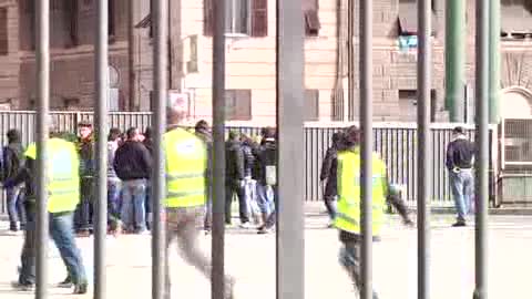 Genoa e Sampdoria non pagano gli steward, a rischio anche il derby: 