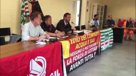 Appalti acqua e gas, i lavoratori minacciano: 