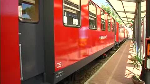 Riparte il trenino di Casella, i vagoni pronti alla partenza