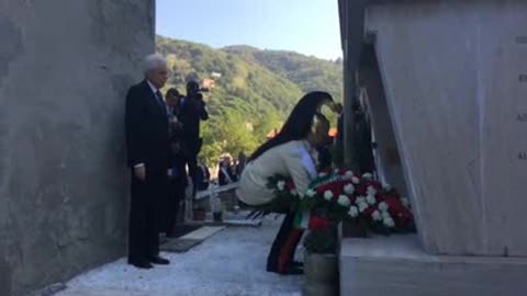 Giornate pertiniane, Mattarella rende omaggio a Pertini nel cimitero di Stella