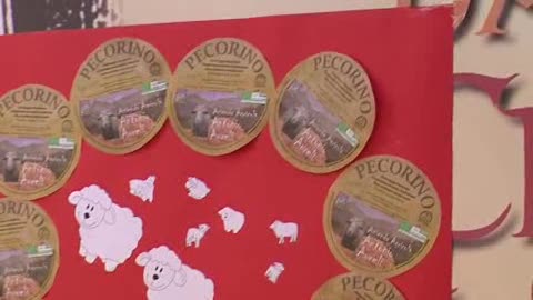 Pecorino e guanciale a ruba, successo per l'iniziativa di don Valentino a favore dei terremotati