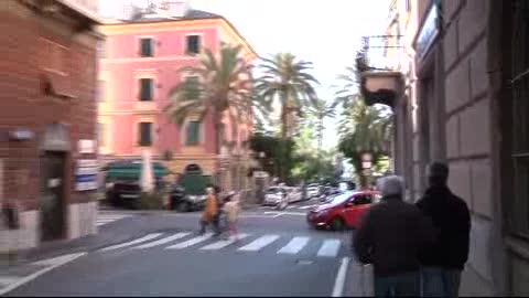 Live on the road a Genova Nervi, la voce dei commercianti: il negozio di arredamento