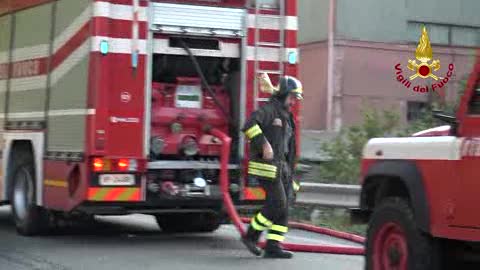 Trattore rompe un tubo a Busalla, fuga di gas sul torrente Seminella