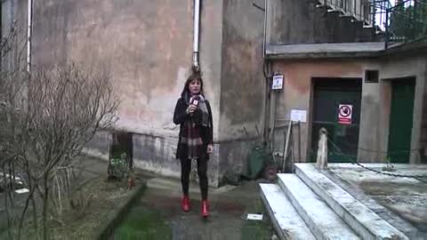 Buche, muschio sull'asfalto e aree chiuse: benvenuti al cimitero 'Cabona' di Rivarolo