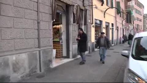 Live on the road a Genova Pegli, la voce dei commercianti: Il negozio di caffè