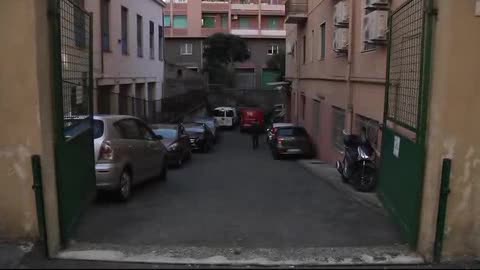 Live on the road a Genova San Fruttuoso, la voce dei commercianti: il negozio di macchine per l'ufficio