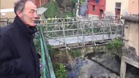 Quezzi, il destino in bilico del ponte sul Molinetto 'sorpassato' dalla rampa carrabile