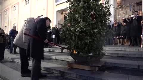 Fiamma dritta di buon auspicio, le immagini della festa del Confeugo a Genova