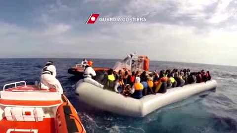 Migranti, arrivi record nel 2016 in Italia: Ventimiglia e Como punti 'caldi'