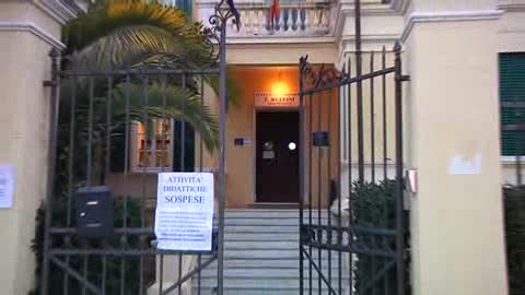 Arma di Taggia, calcinacci in classe all'Istituto Alberghiero 