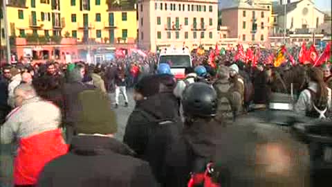 Ultradestra a Genova, tensioni al corteo della manifestazione contro il convegno